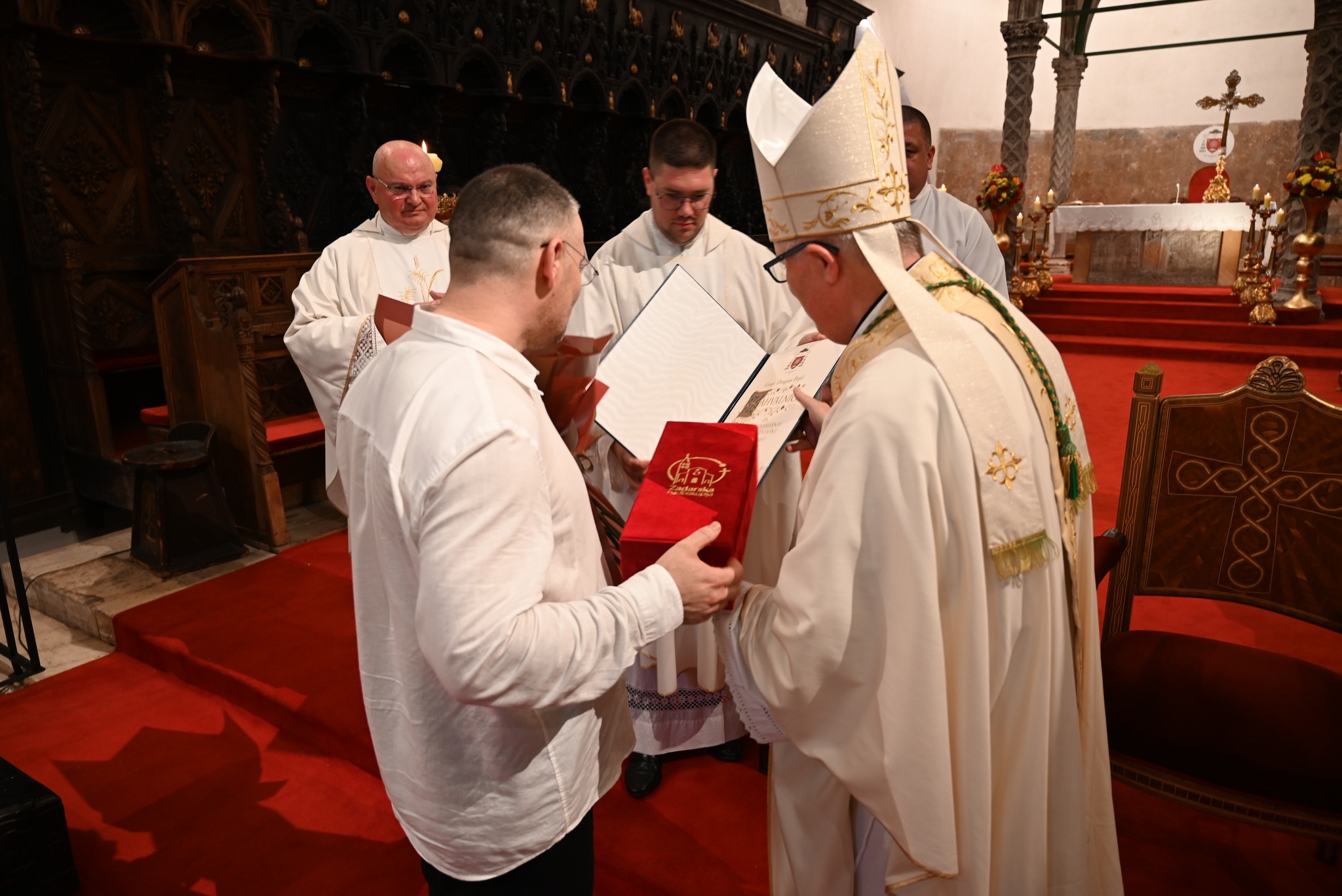 ZAHVALA ZA 30 GODINA NEPREKINUTE ORGULJAŠKE SLUŽBE U KATEDRALI SV. STOŠIJE Image