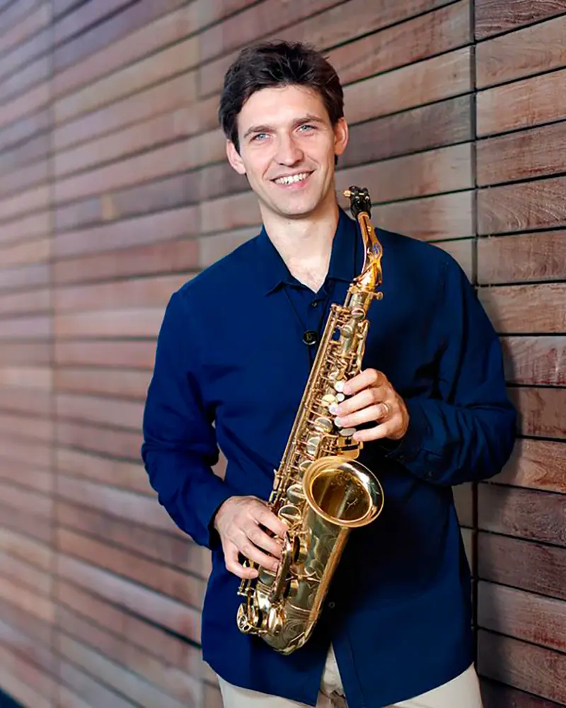 TOMISLAV ŽUŽAK
