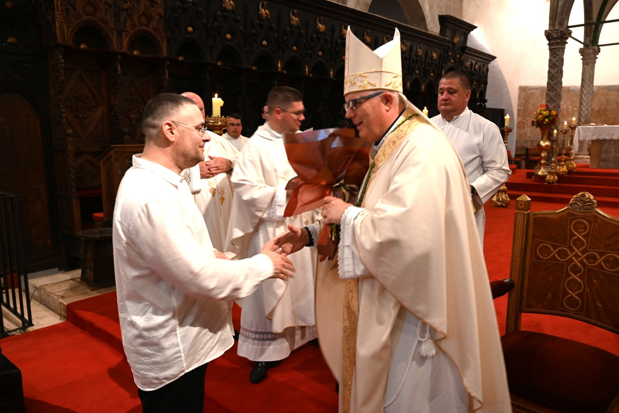ZAHVALA ZA 30 GODINA NEPREKINUTE ORGULJAŠKE SLUŽBE U KATEDRALI SV. STOŠIJE